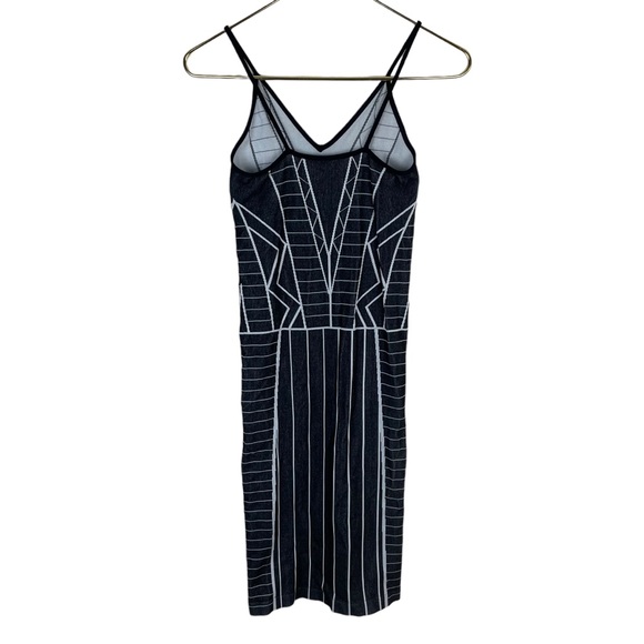 โญ๏ธ2/$20 BCBGeneration Stretchy y2k Geometric Line Bodycon Dress - Picture 3 of 11